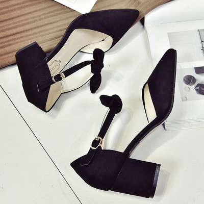 Дамски велурени обувки с панделка в два цвята