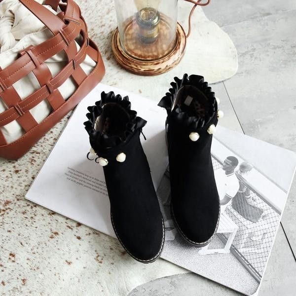 Γυναικείες μπότες με διακοσμητικά μαργαριτάρια σε τρία χρώματα