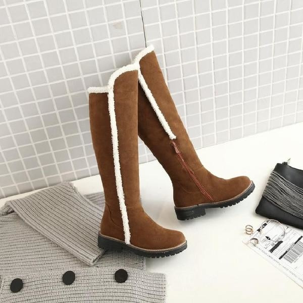 Дамски ботуши в три цвята с пух