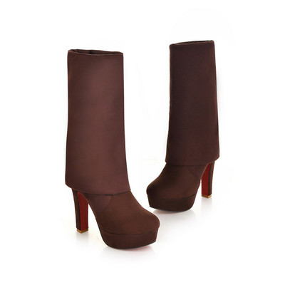 Κομψές γυναικείες μπότες με υψηλό τακούνι σε διάφορα χρώματα