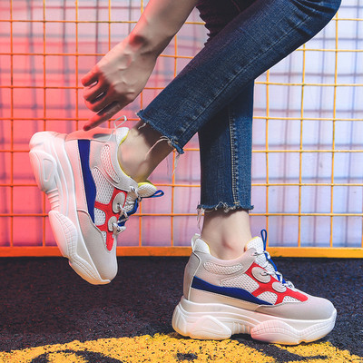 Κομψά γυναικεία πάνινα παπούτσιααπό  σουέντ