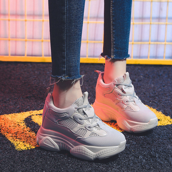 Κομψά γυναικεία πάνινα παπούτσιααπό  σουέντ