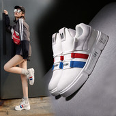 Μοντέρνα γυναικεία παπούτσια με στοιχείο - βελούδο σε δύο χρώματα