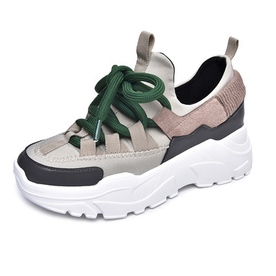 Μοντέρνα γυναικεία αθλητικά παπούτσια  σε δύο χρώματα