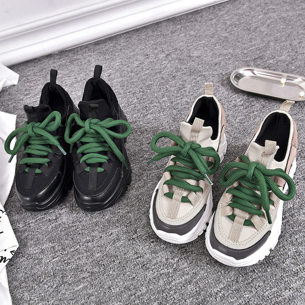 Μοντέρνα γυναικεία αθλητικά παπούτσια  σε δύο χρώματα