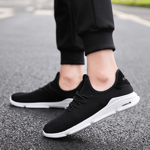 Удобни мъжки маратонки подходящи за спорт в четири цвята