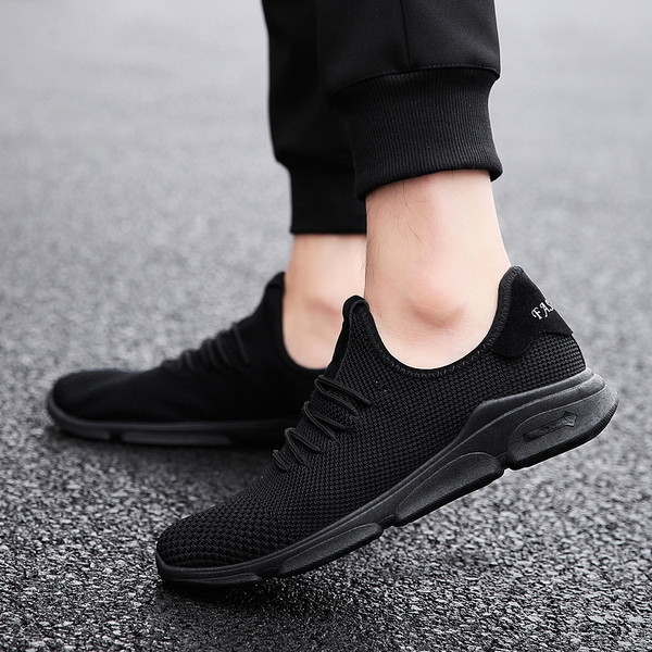 Удобни мъжки маратонки подходящи за спорт в четири цвята