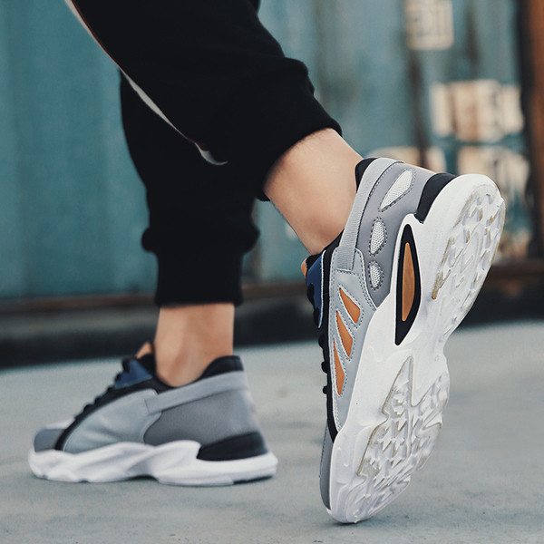 Удобни спортни мъжки маратонки в три цвята