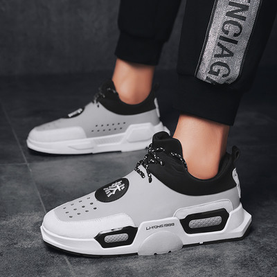 Нов интересен модел мъжки маратонки в три цвята