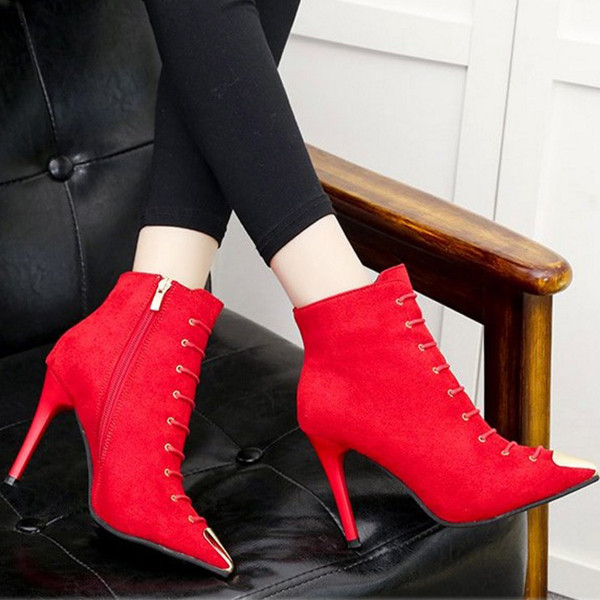 Модерни дамски боти с тънък ток в три цвята