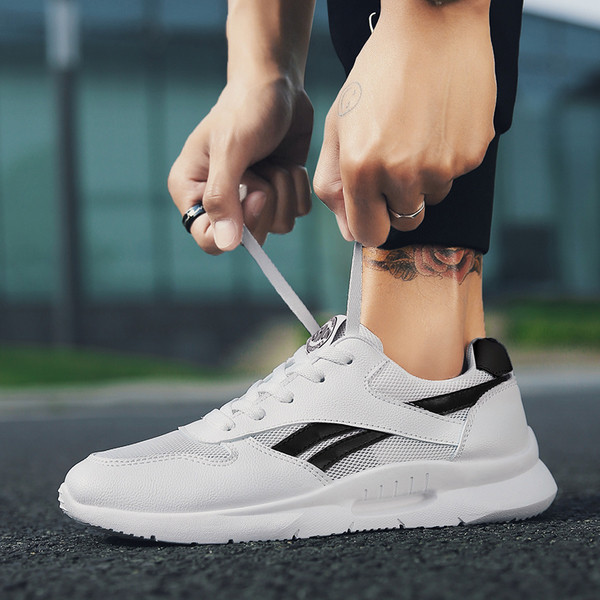 НОВ модел дишащи мъжки маратонки в два цвята