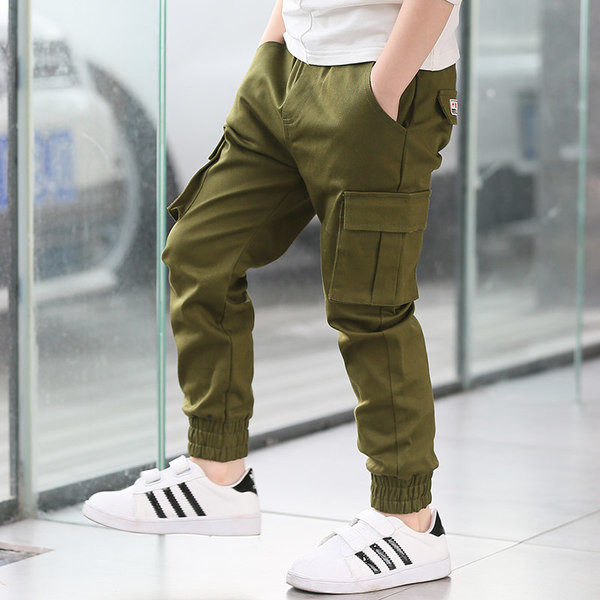 Παιδικά παντελόνια σε τρία χρώματα για αγόρια