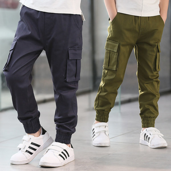 Παιδικά παντελόνια σε τρία χρώματα για αγόρια