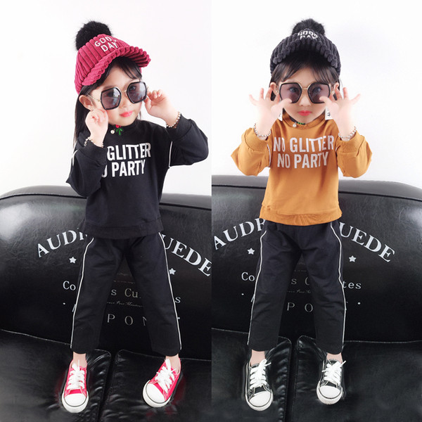 Set modern pentru copii pentru fete, inclusiv o bluză cu inscripție și pantaloni - două culori