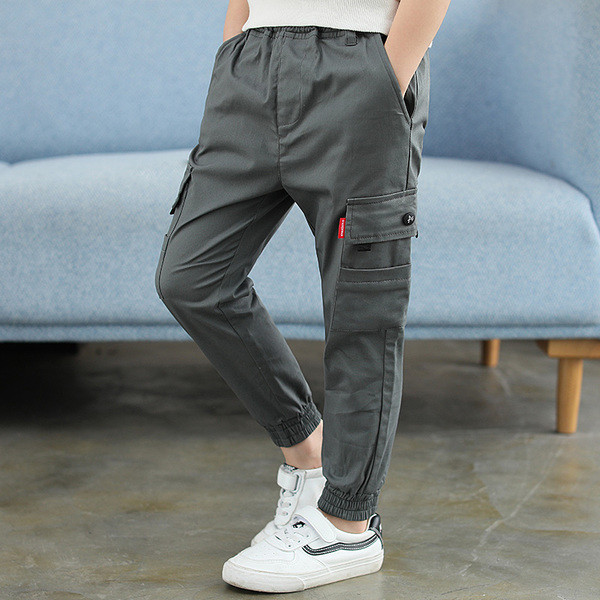 Παιδικά παντελόνια σε διάφορα χρώματα για αγόρια