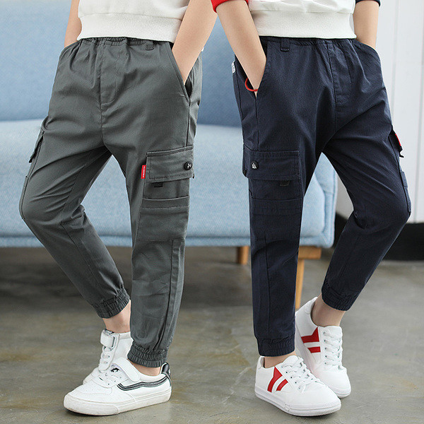 Παιδικά παντελόνια σε διάφορα χρώματα για αγόρια