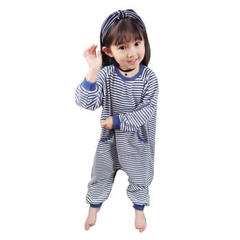 Раирана детска пижама за момиче с цип и джобове в син и червен цвят