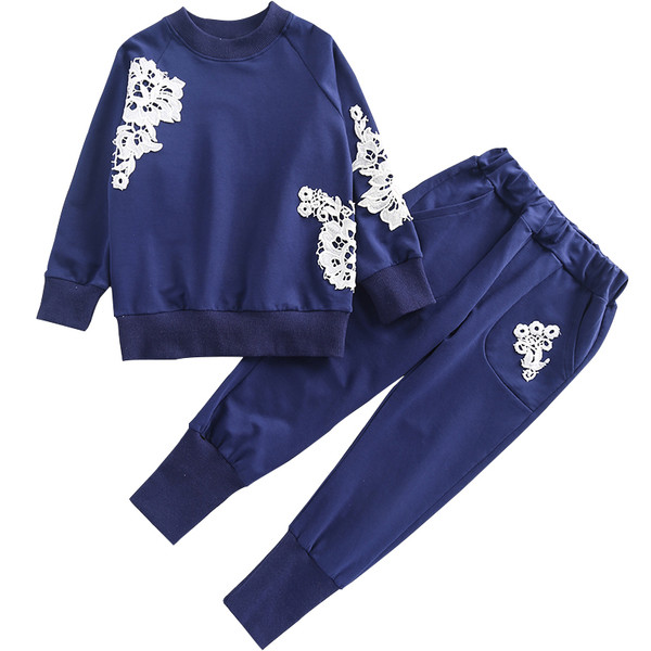 Set copii in doua culori - bluza si pantaloni cu broderie