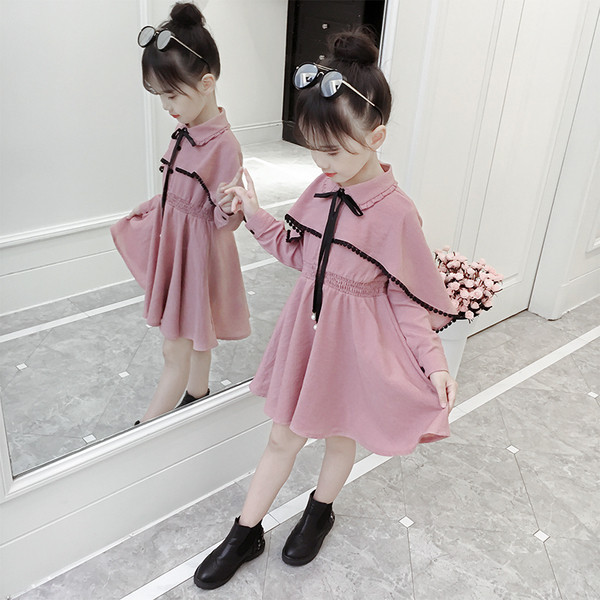 Model modern de croi rochie pentru copii in doua culori