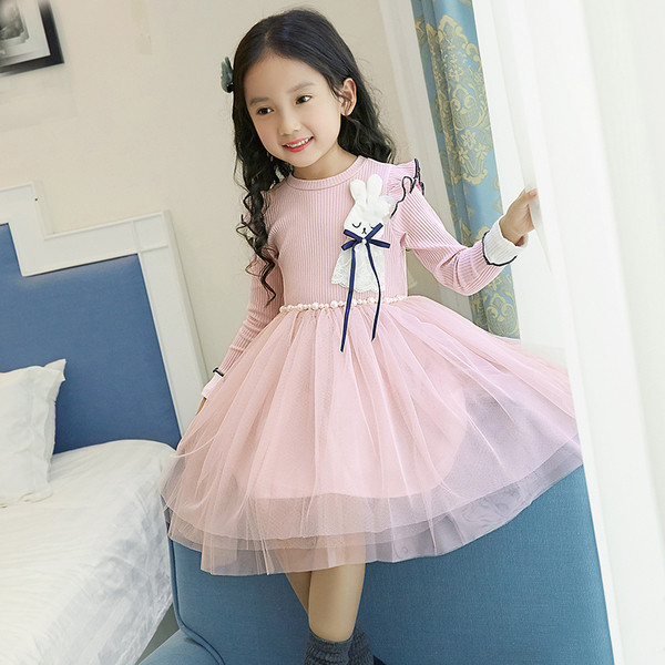 Модерна детска рокля с 3D елемент и тюл в розов цвят 