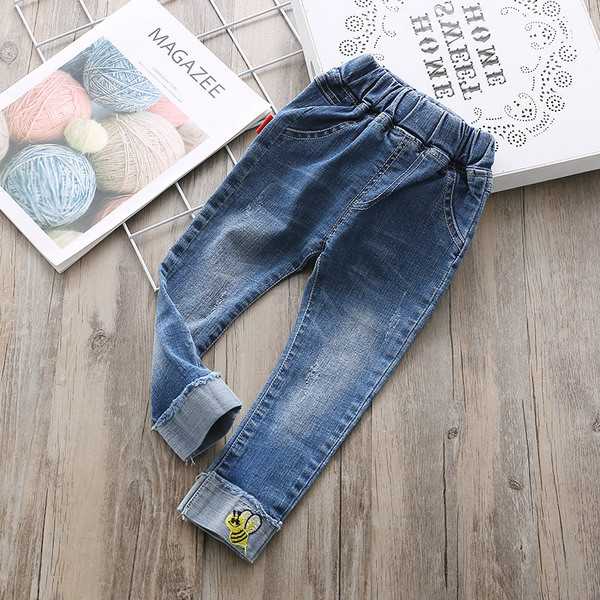 Gyermek farmernadrág egy lánynak, rugalmas derékkal - két modell