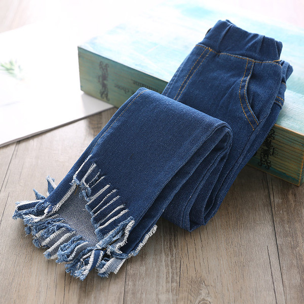 Alkalmi gyerekfarmer lánynak, rojtokkal