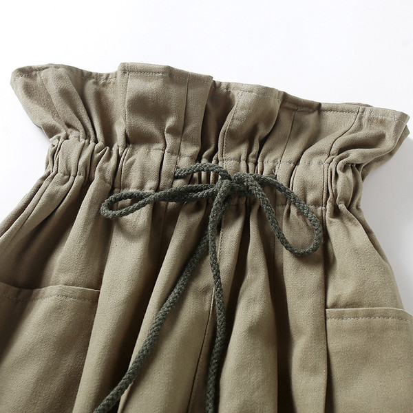 Pantaloni la modă în două culori pentru fete