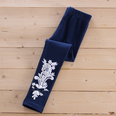 Gyermek modern ék, több színben hímzéssel és 3D elemmel