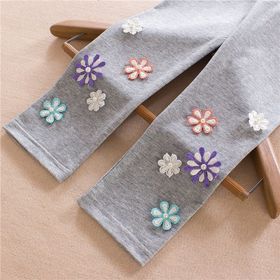 Gyermek modern ék, több színben hímzéssel és 3D elemmel