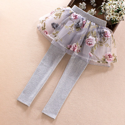 Fusta-pantaloni copii in mai multe culori cu dantela si decor floral