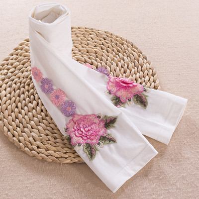 Gyermek modern ék, több színben virág formájú hímzéssel