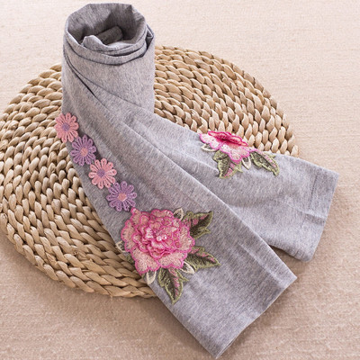 Gyermek modern ék, több színben virág formájú hímzéssel