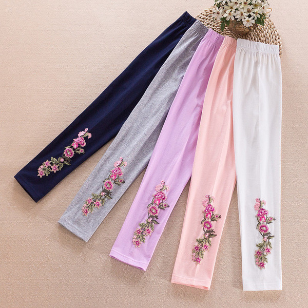 Gyermek modern ék, több színben virág formájú hímzéssel