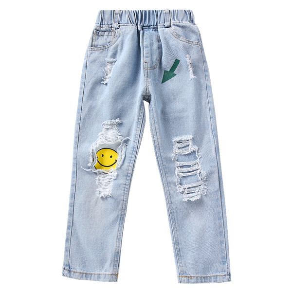 Blugi pentru copii cu motive rupte si aplicatii in culoare deschisa