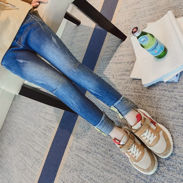 Blugi copii pentru fata cu motive rupte - model Slim