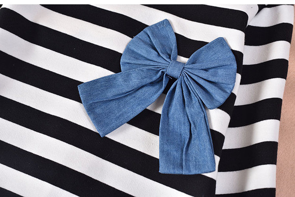 Bluza pentru copii pentru o fata cu panglica