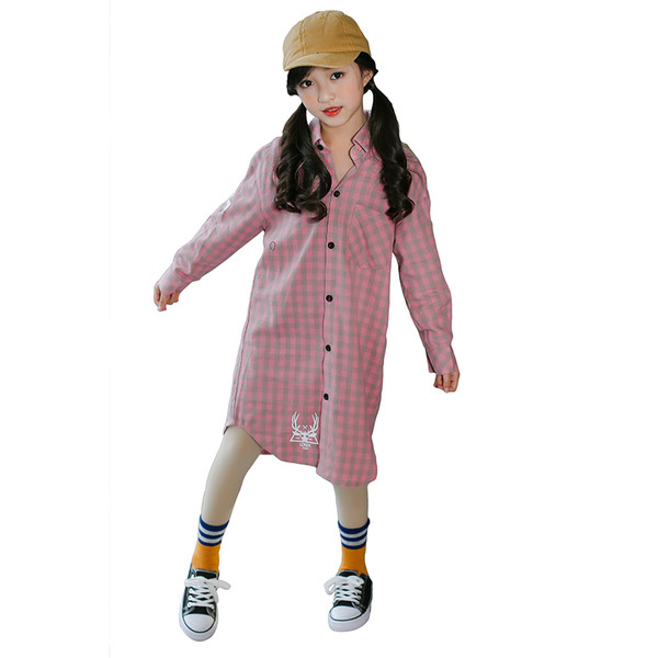 Cămașă modernă în carouri pentru copii model lung cu aplicație colorată pe spate