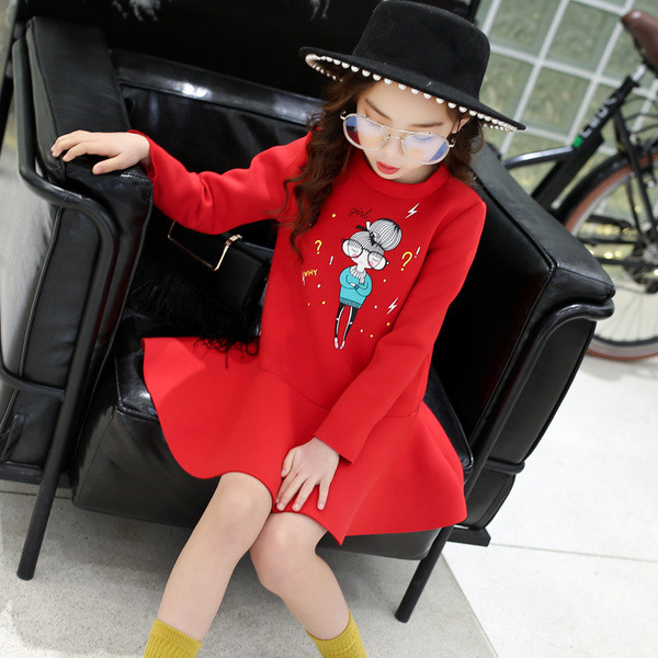 NOU Rochie modernă pentru copii cu aplicație colorată și mâneci lungi în roșu