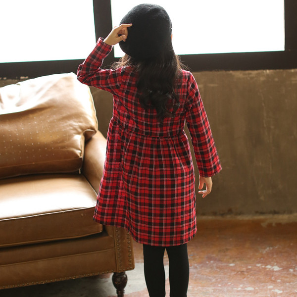 Rochie pentru copii in carouri cu maneci lungi si buzunare