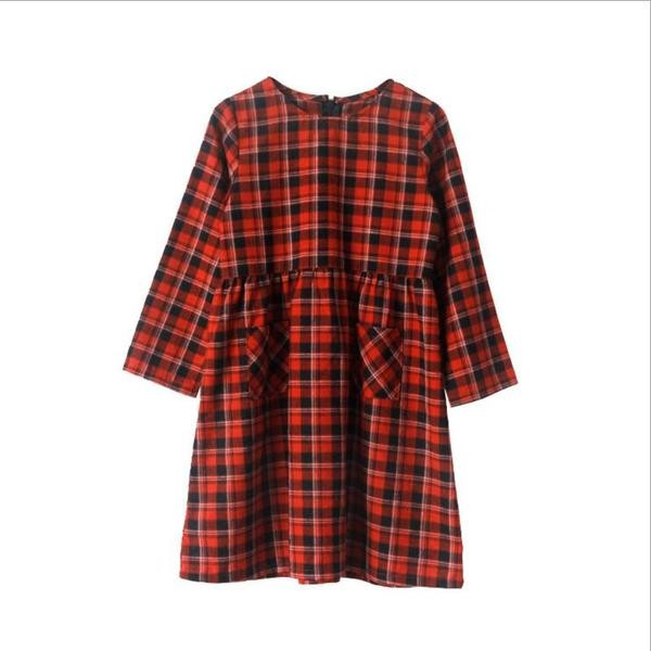 Rochie pentru copii in carouri cu maneci lungi si buzunare