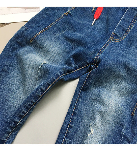 Blugi pentru copii - un model larg pentru băieți