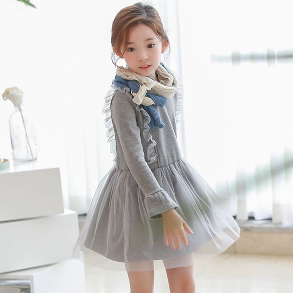 Model modern de croi rochie pentru copii cu tul