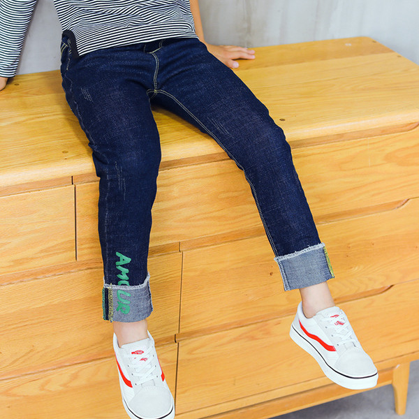 Детски еластични дънки за момче 