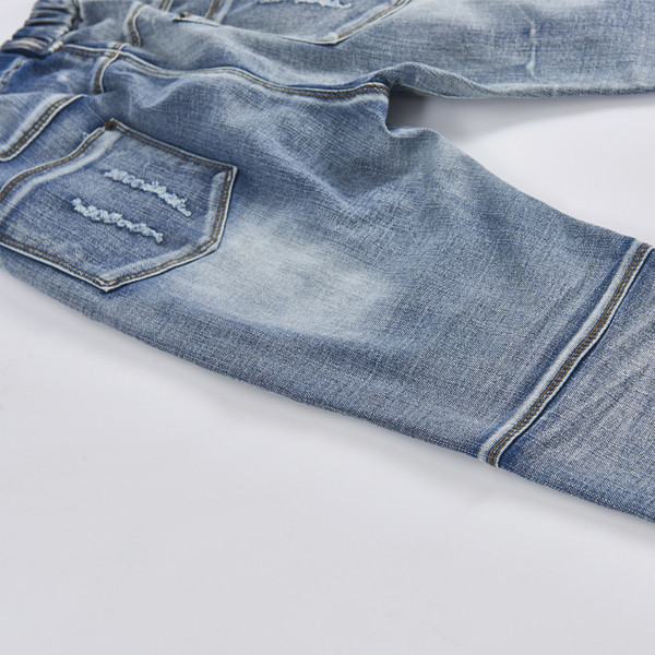 Παιδικά τζιν με διακοσμητικά μοτίβα για αγόρια