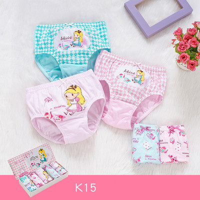 Gyerek fehérnemű lányoknak két modellben 5 darabos szett