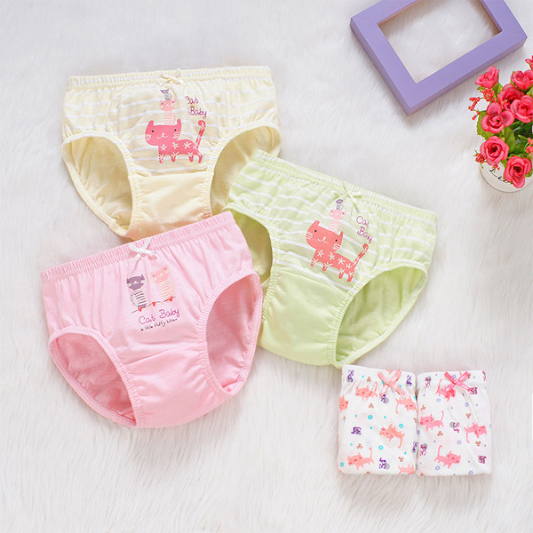 Gyerek fehérnemű lányoknak két modellben 5 darabos szett