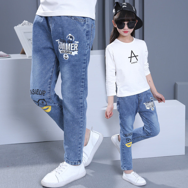 Blugi casual copii pentru o fata cu aplicatii in trei modele