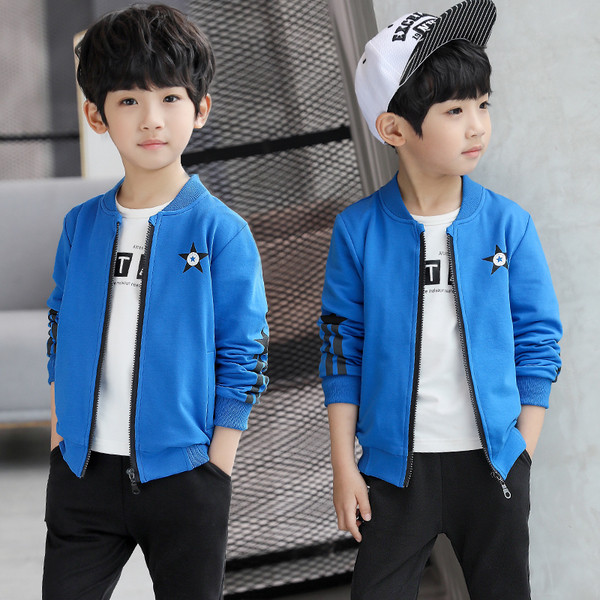 Детско яке в два цвята с О-образна яка и надпис