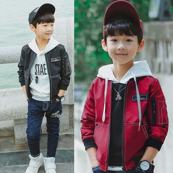 Детско тънко яке в четири цвята с имитация външен шев 