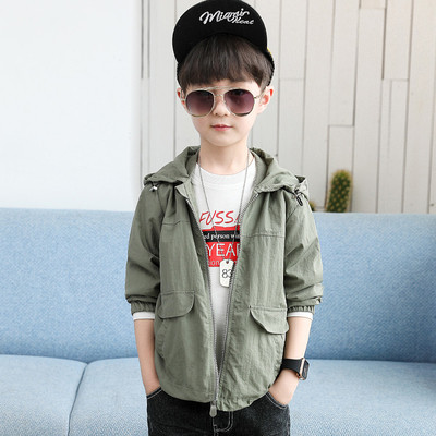 Παιδικό αθλητικό μπουφάν με κουκούλα, διακοσμητικές τσέπες και επιγραφή